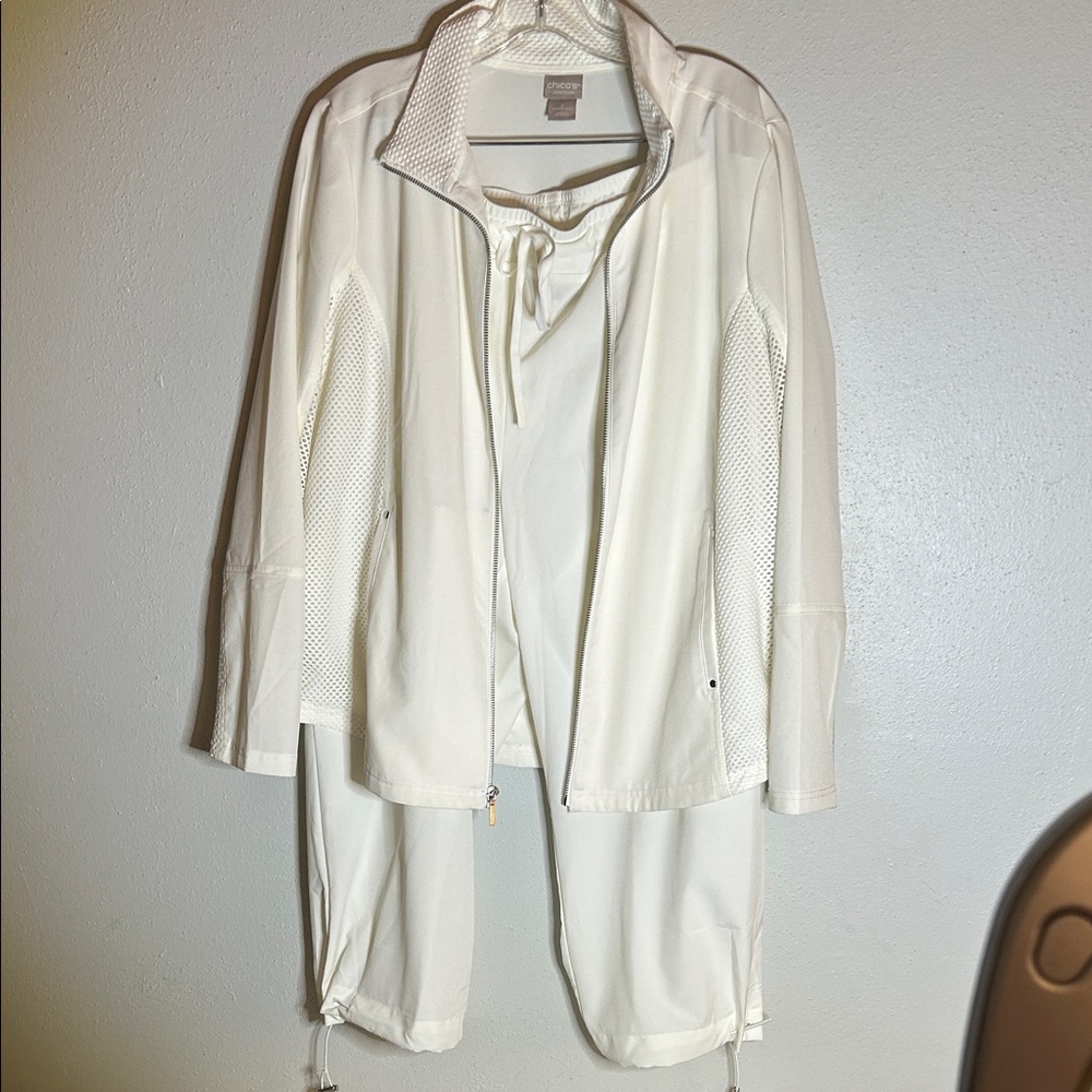 Chico's Zenergy Cream Utility Jacket and Capris for Women Sz Lg/Chicos2